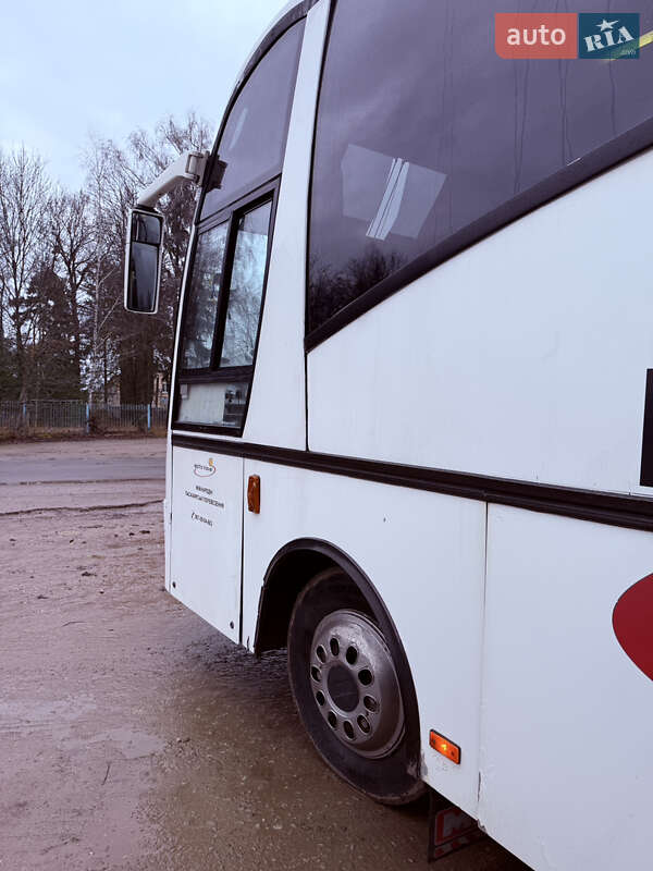 Туристический / Междугородний автобус MAN 11.220 2000 в Теребовле