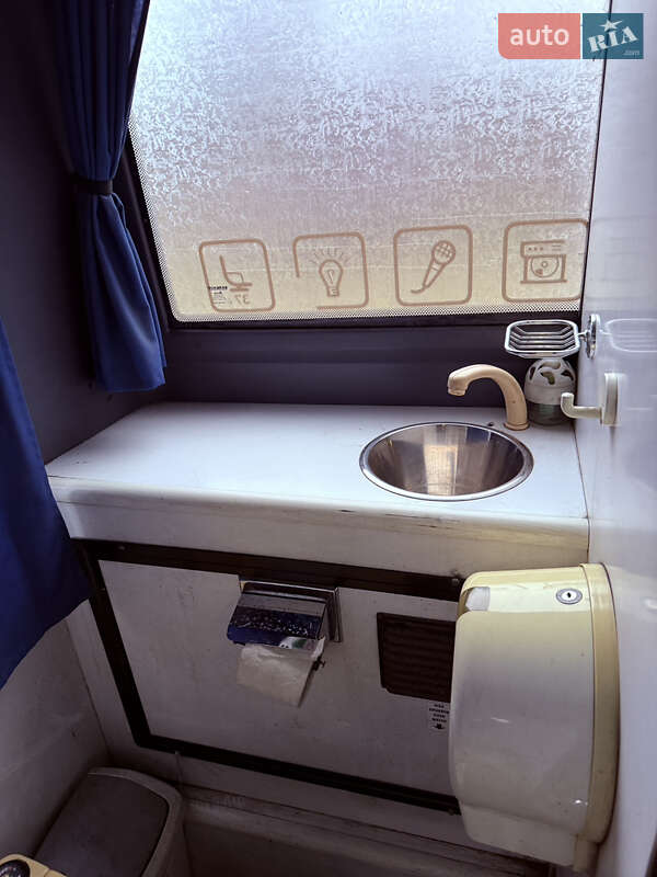 Туристический / Междугородний автобус MAN 11.220 2000 в Теребовле