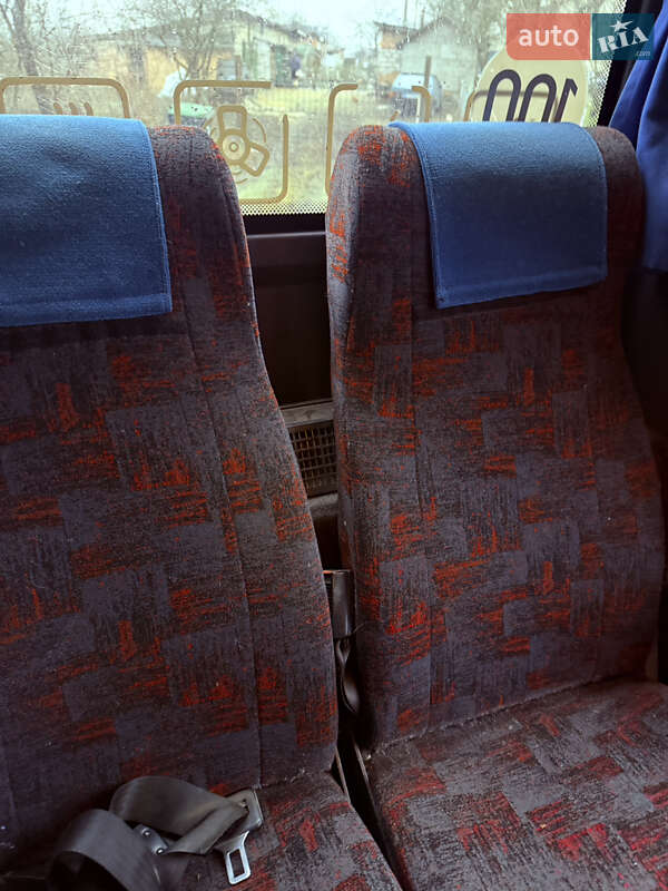 Туристический / Междугородний автобус MAN 11.220 2000 в Теребовле