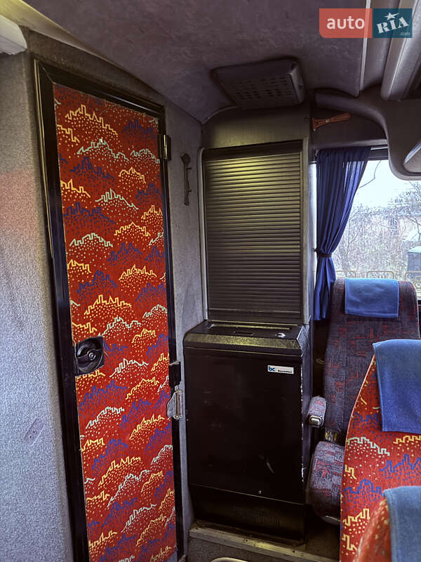 Туристический / Междугородний автобус MAN 11.220 2000 в Теребовле