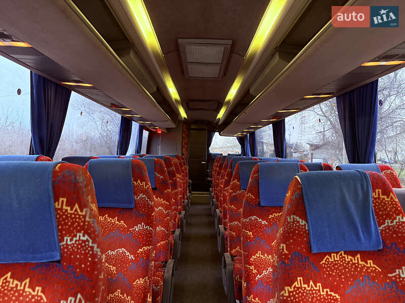 Туристический / Междугородний автобус MAN 11.220 2000 в Теребовле