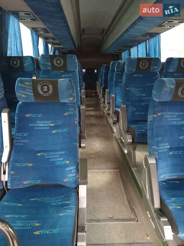 Приміський автобус MAN 11.230 1995 в Рівному