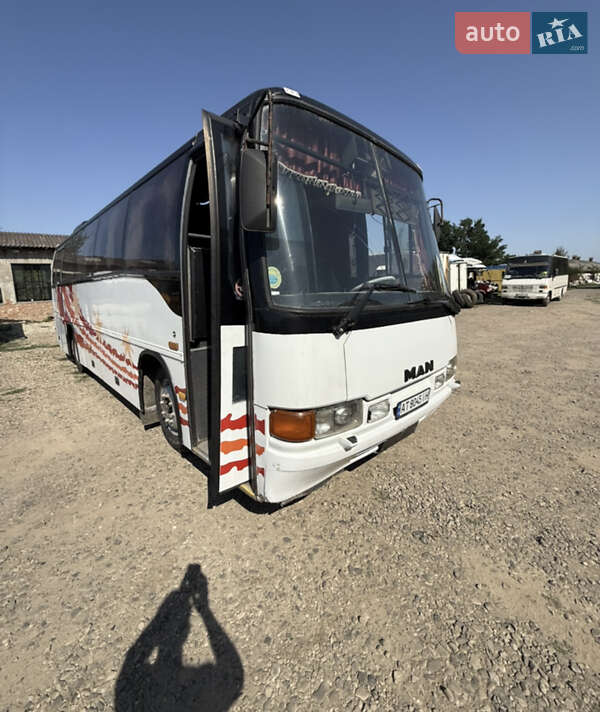 Туристичний / Міжміський автобус MAN 11.230 1995 в Коломиї фото Туристичний / Міжміський автобус MAN 11.230 1995 в Коломиї