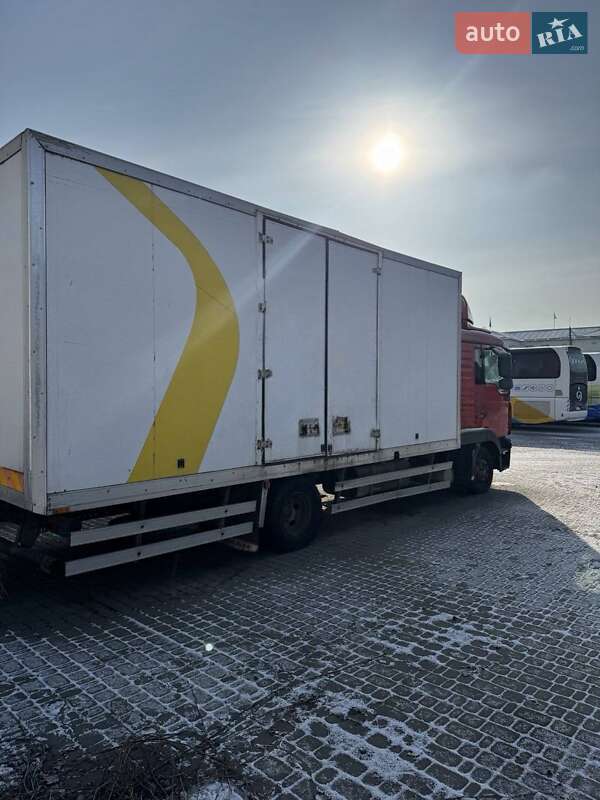 Грузовой фургон MAN 12.180 2008 в Киеве