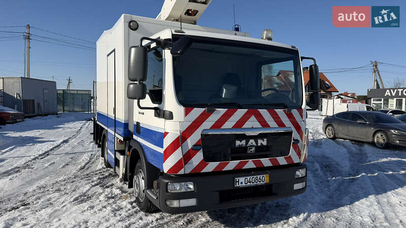 Автовышка MAN 12.192 2009 в Луцке