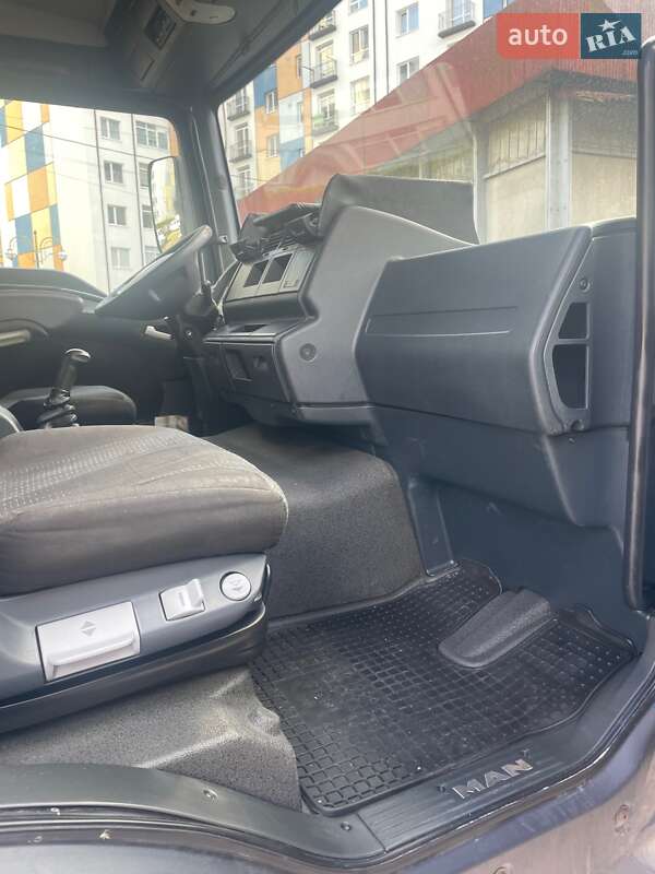 Тентований MAN 12.220 2013 в Івано-Франківську