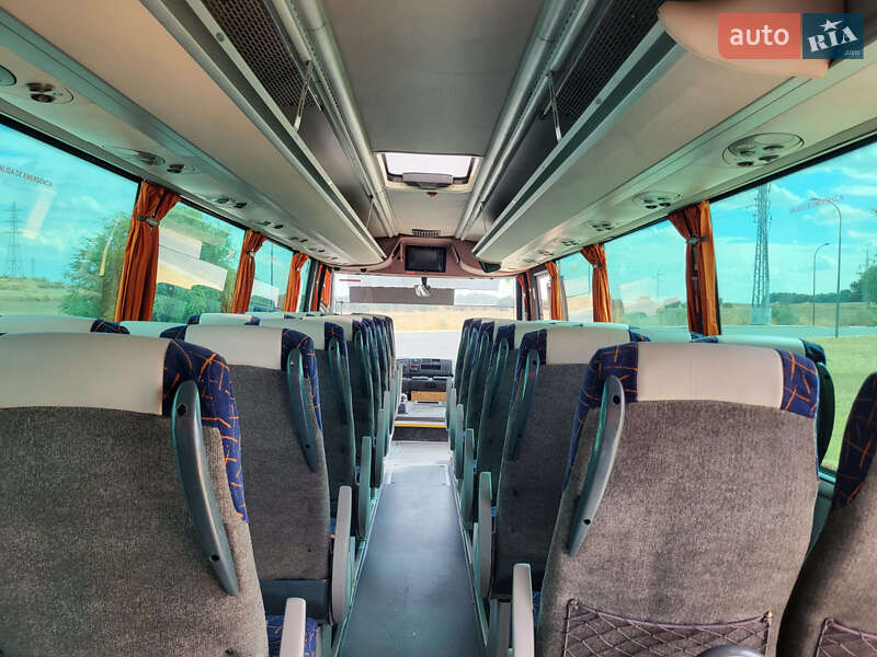 Туристичний / Міжміський автобус MAN 13.220 2009 в Чернівцях