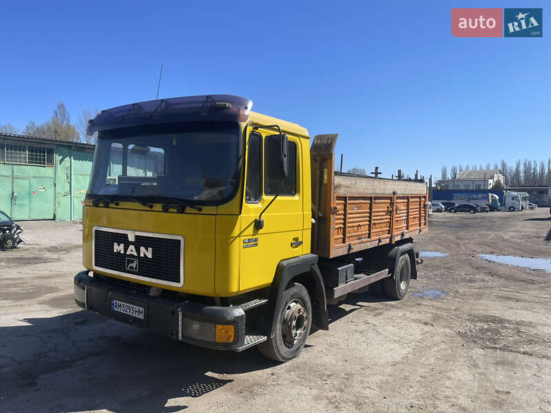 Самосвал MAN 14.272 1995 в 