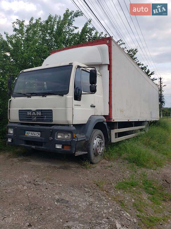 Вантажний фургон MAN 18.224 2001 в Запоріжжі