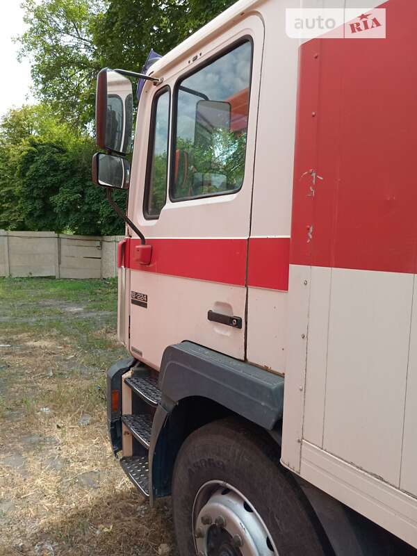 Грузовой фургон MAN 18.224 1998 в Доброполье