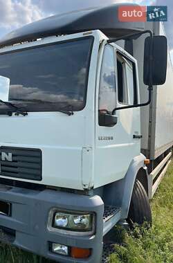 Грузовой фургон MAN 18.224 2001 в 