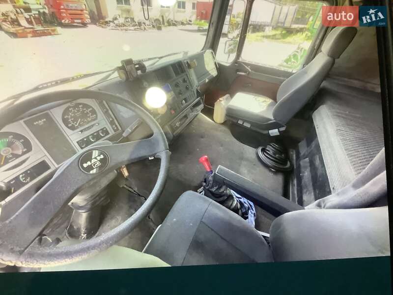 Машина ассенизатор (вакуумная) MAN 18.225 2004 в Пирятине