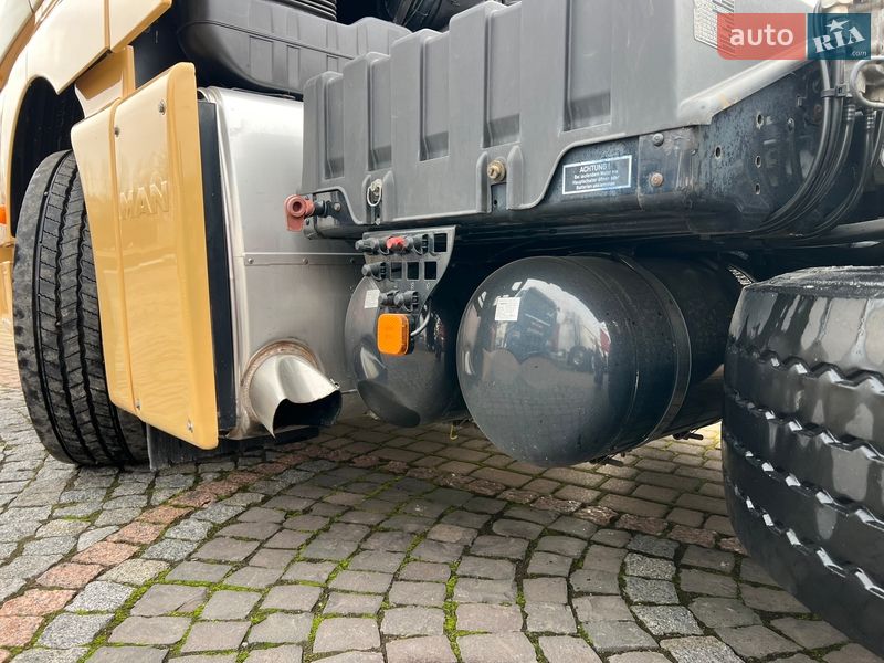 Тягач MAN 18.403 2013 в Хусте