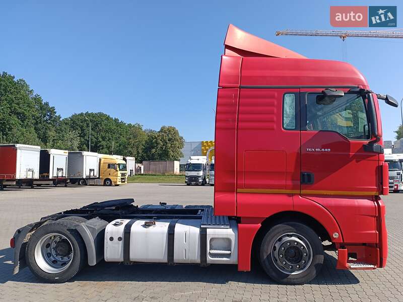 Тягач MAN 18.440 2011 в Львове