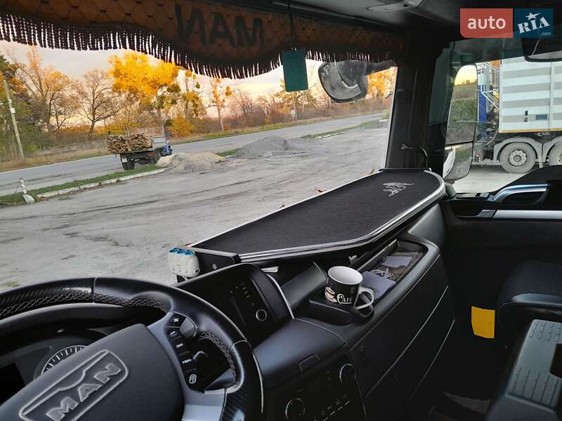 Самосвал MAN 18.440 2008 в Тараще