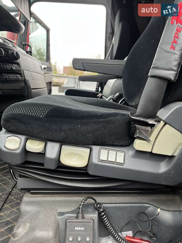 Тягач MAN 18.480 2012 в Кам'янець-Подільському