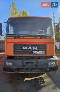 Мусоровоз MAN 18 2001 в Киеве