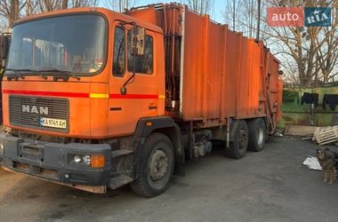 Мусоровоз MAN 18 2001 в Киеве