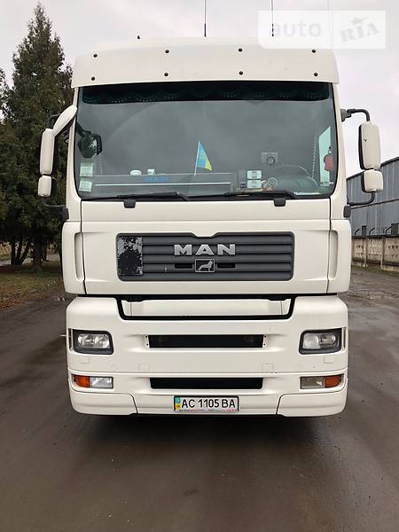 Тягач MAN 19.403 2007 в 