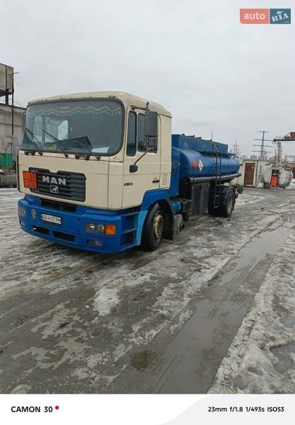 Бензовоз MAN 19.463 2000 в Киеве