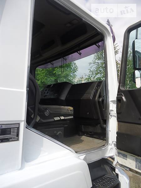 Сміттєвоз MAN 26.314 2002 в Києві фото 12 Сміттєвоз MAN 26.314 2002 в Києві