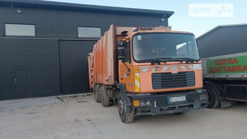 Мусоровоз MAN 26.372 2000 в Тернополе