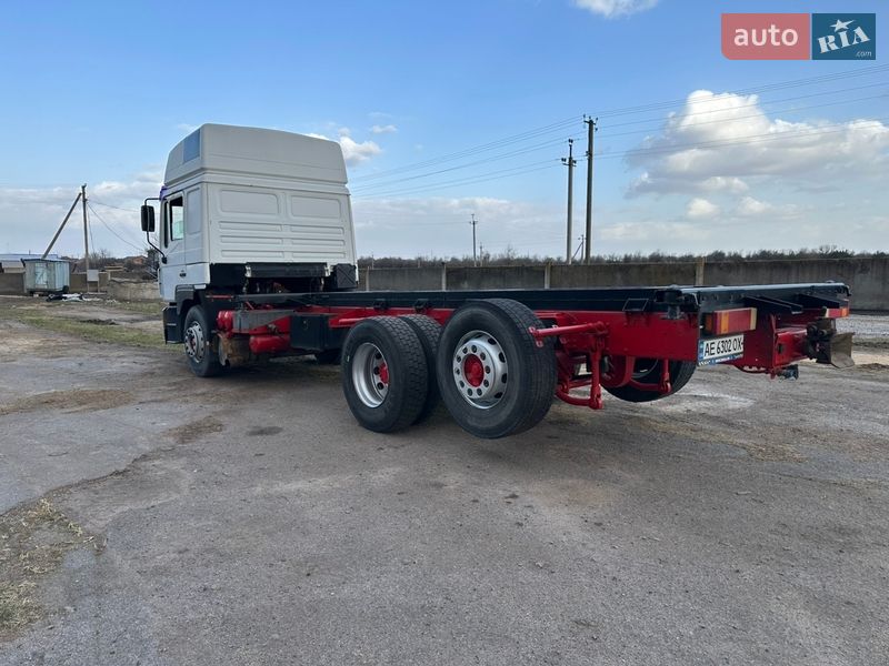 Платформа MAN 26.372 1992 в Томаковке