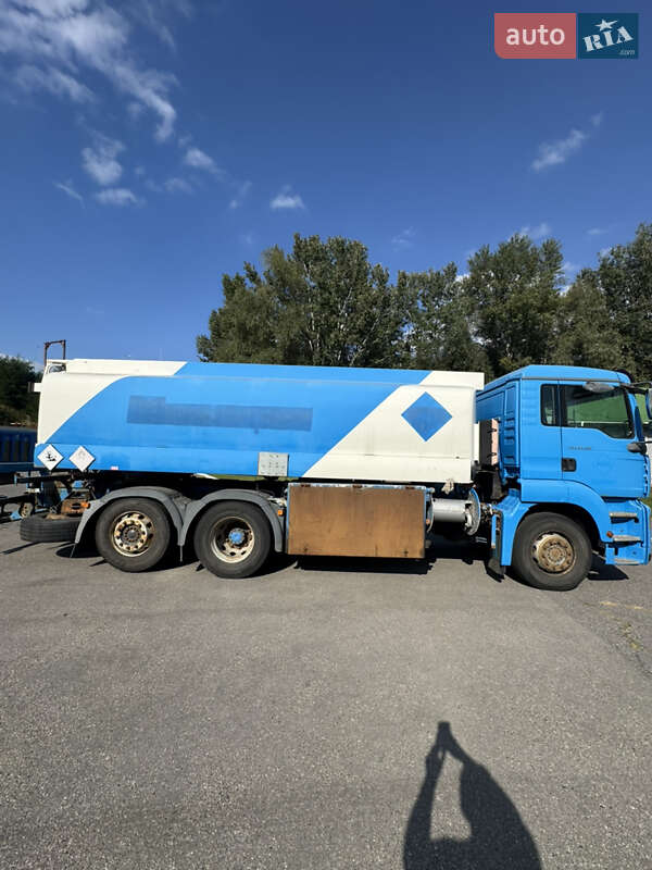 Бензовоз MAN 26.400 2006 в Києві