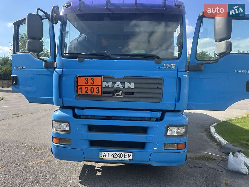 Бензовоз MAN 26.400 2006 в Києві