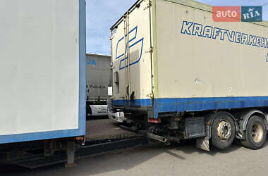 Контейнеровоз MAN 26.410 2001 в 