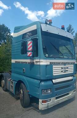 Тягач MAN 26.413 2002 в 