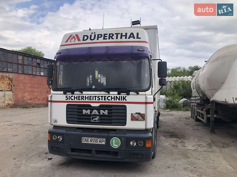 Грузовой фургон MAN 26.414 2000 в Днепре