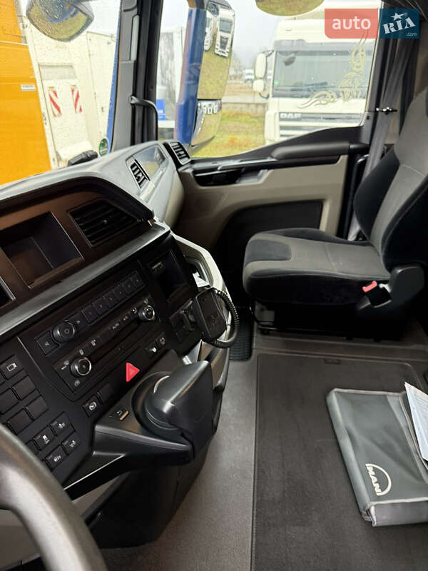 Контейнеровоз MAN 26.530 2021 в Чернівцях