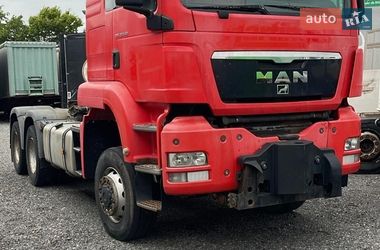 Тягач MAN 26.530 2011 в Жовкве
