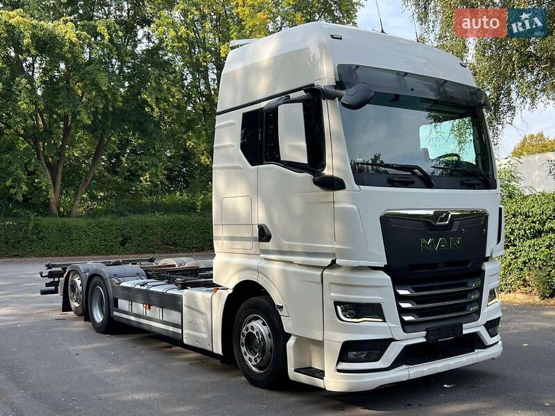 Контейнеровоз MAN 26 2021 в Черновцах