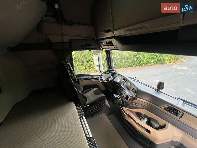 Контейнеровоз MAN 26 2021 в Черновцах