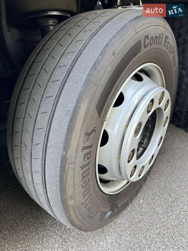 Контейнеровоз MAN 26 2021 в Черновцах