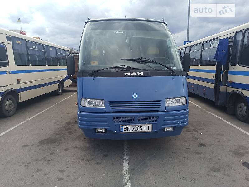 Туристический / Междугородний автобус MAN 8.150 пас 1999 в 