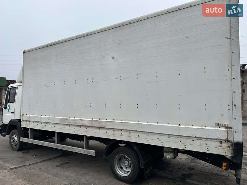 Вантажний фургон MAN 8.155 2003 в Кривому Розі