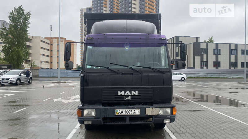 Вантажний фургон MAN 8.163 2000 в Києві