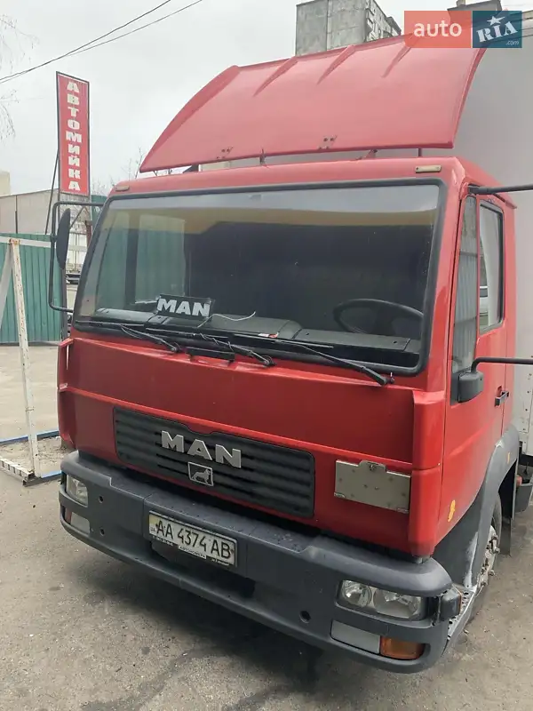 Грузовой фургон MAN 8.163 2001 в 