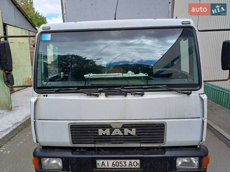 Вантажний фургон MAN 8.163 2000 в Києві