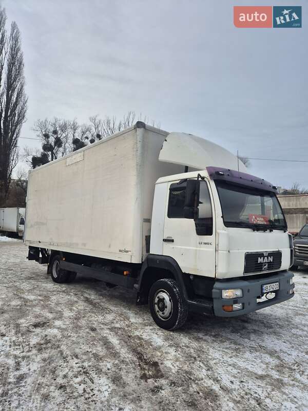 Вантажний фургон MAN 8.163 2000 в Києві