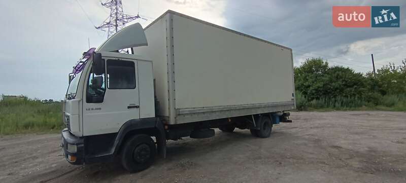 Вантажний фургон MAN 8.180 2005 в Васильківці