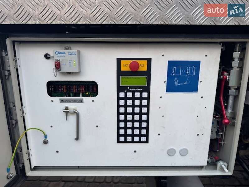 Автовышка MAN 8.180 2012 в Черновцах фото 13 Автовышка MAN 8.180 2012 в Черновцах