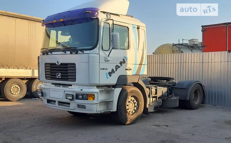 Тягач MAN F 2000 2000 в Черкасах