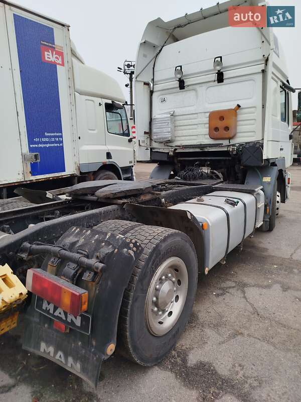 Тягач MAN F 2000 1998 в Запоріжжі