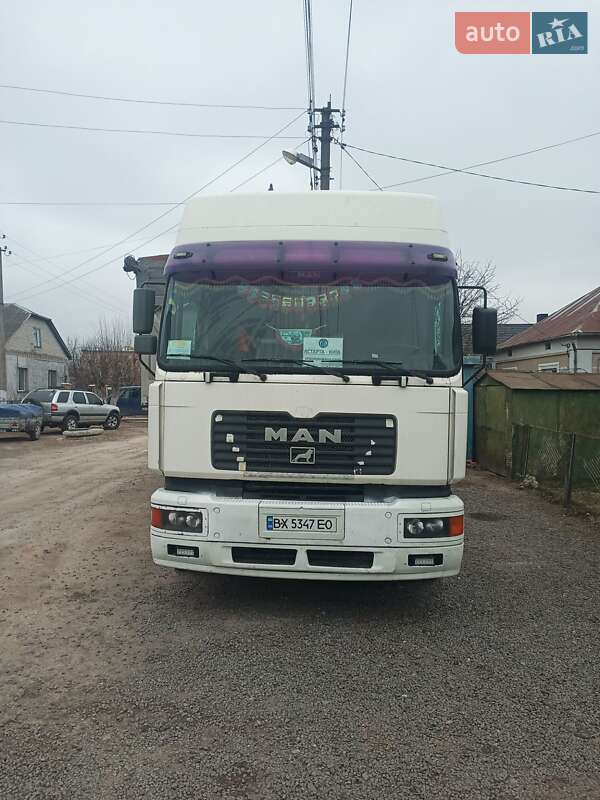 Тягач MAN F 2000 2001 в 