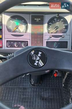 Вантажний фургон MAN L 2000 2002 в 