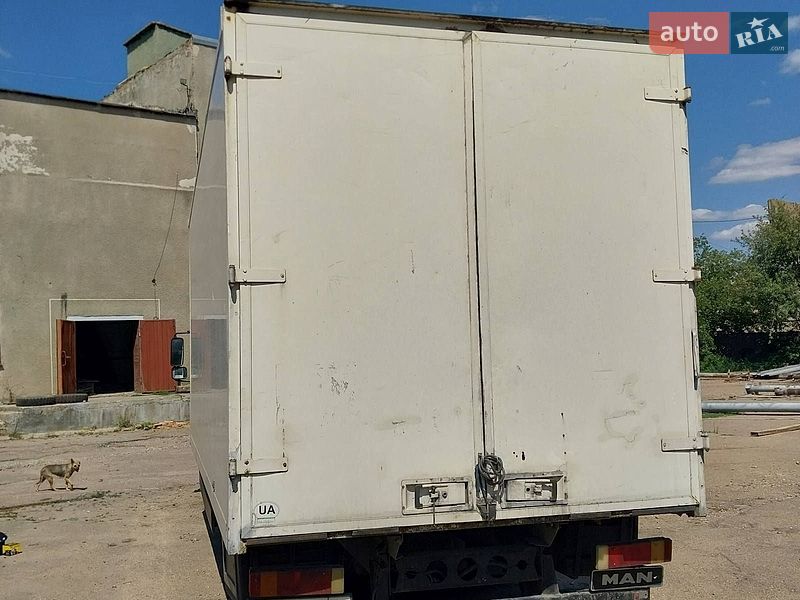 Грузовой фургон MAN L 2000 2004 в Малой Виске